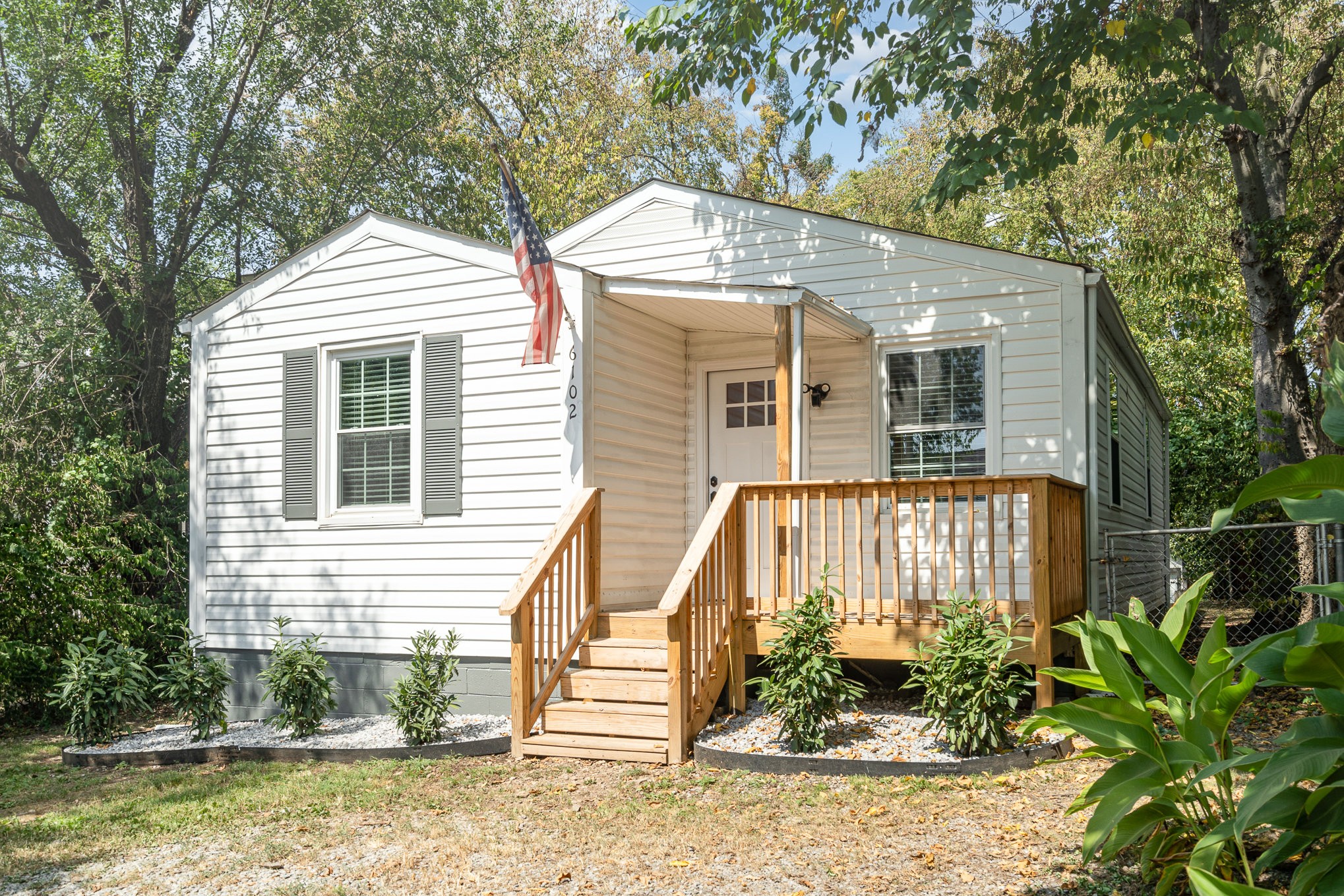Louisiana Ave, Nashville, TN 37209