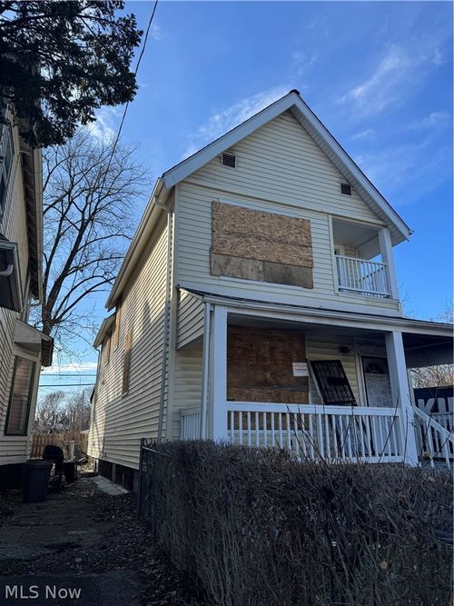 2240 E 90th St, Cleveland, OH, 44106-3458 | Card Image