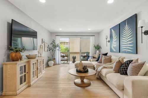 5-218-1855 Diamond St, San Diego, CA, 92109 | Card Image