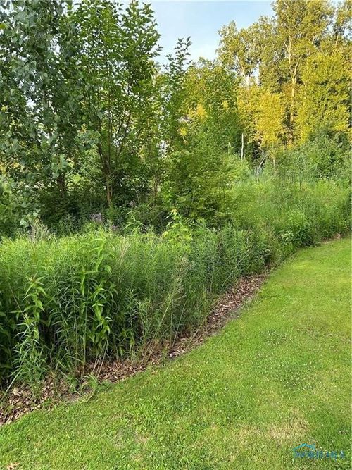 2946 Elmwood Dr, Sylvania, OH, 43560-9754 | Card Image