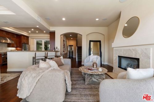 23963 De Ville Way, Malibu, CA, 90265-4894 | Card Image