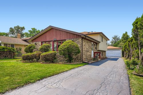 684 N Howard Ave, Elmhurst, IL, 60126-1919 | Card Image