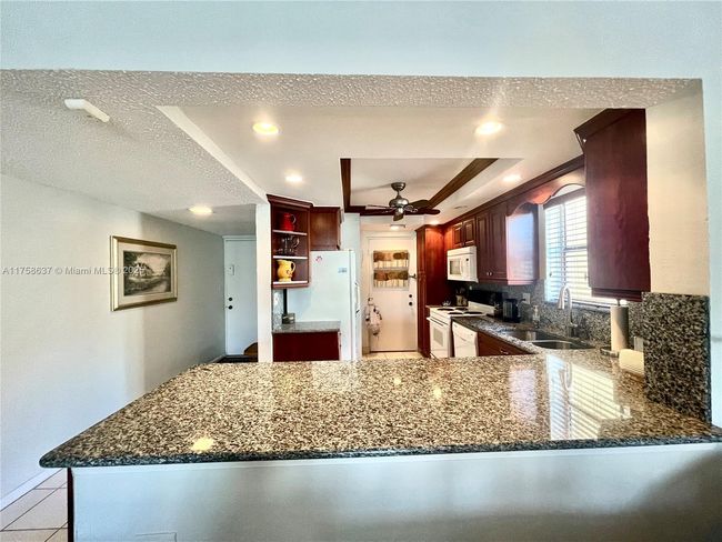 APT-311D - 2309 S Cypress Bend Dr, Condo with 3 bedrooms, 2 bathrooms and null parking in Pompano Beach FL | Image 7