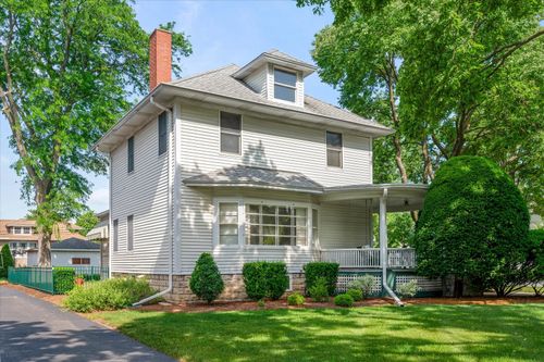 300 W Grantley Avenue, Elmhurst, IL, 60126 | Card Image