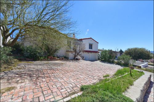 1104 Moore St, El Paso, TX, 79902-2141 | Card Image