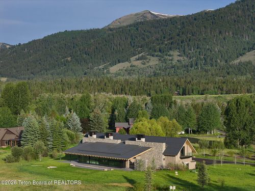 5370 W Fallen Pine Dr, Wilson, WY, 83014-5088 | Card Image