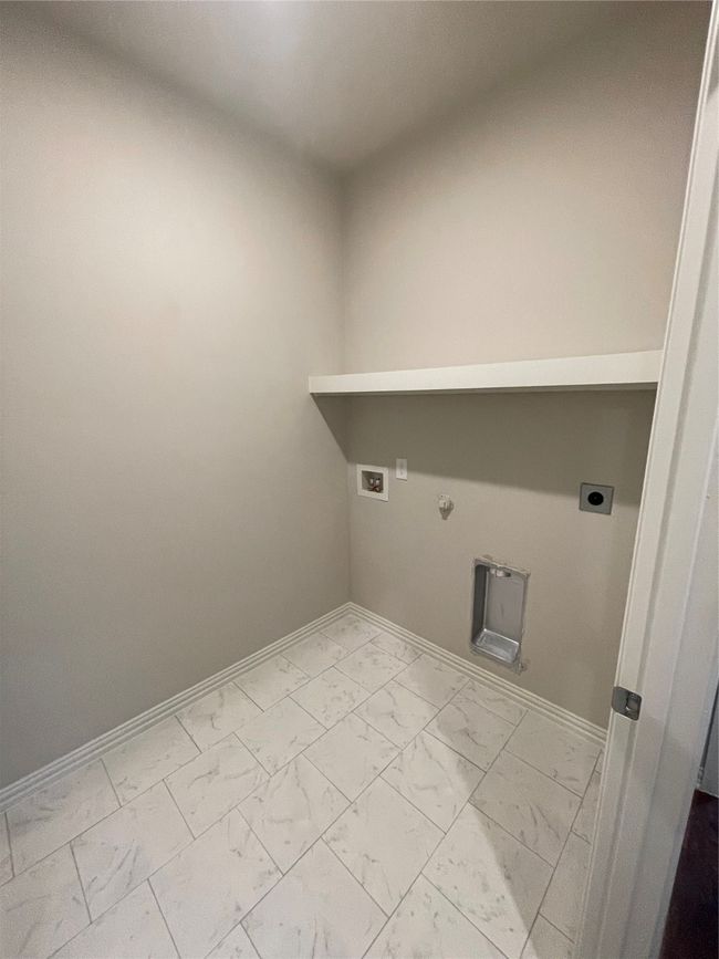 2829 Peony Dr, Home with 3 bedrooms, 2 bathrooms and null parking in Sherman TX | Image 11