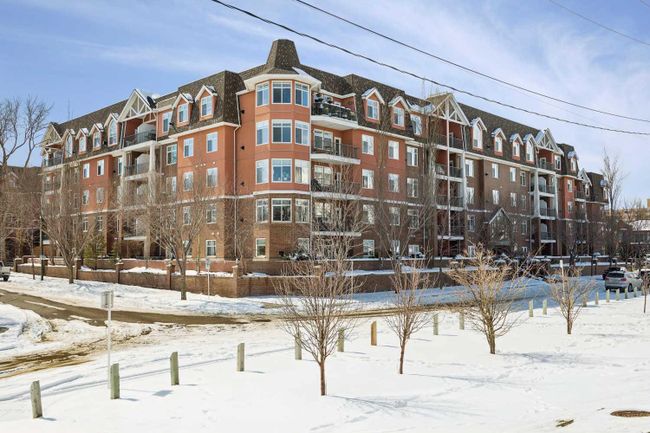 308 - 59 22 Avenue Sw, Home with 2 bedrooms, 2 bathrooms and 1 parking in Calgary AB | Image 3