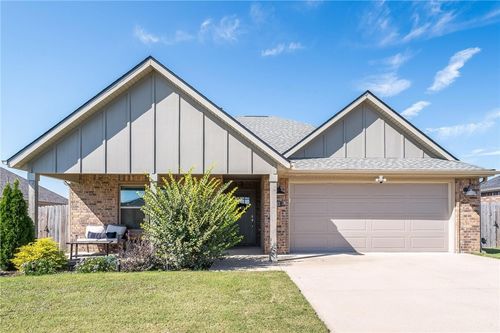 983 Jameson St, Tontitown, AR, 72762-4569 | Card Image