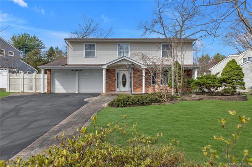 154 Alexander Ave, Nesconset, NY, 11767-1602 | Card Image