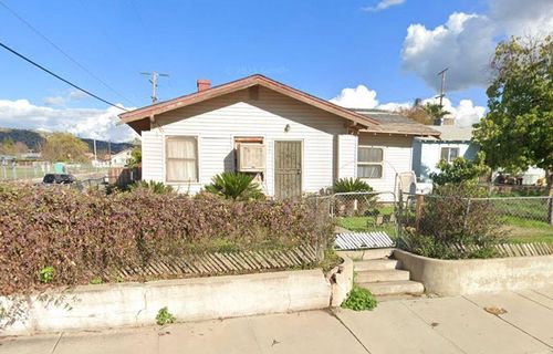 352 N Murry Street, Porterville, CA, 93257 | Card Image