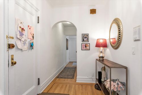 apt-3k-1 Meadow Dr, Woodmere, NY, 11598-2204 | Card Image