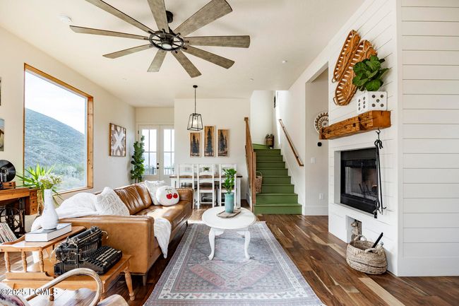 4611 S Cove Ln, Home with 3 bedrooms, 3 bathrooms and null parking in Daniel UT | Image 28