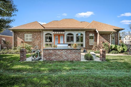 2722 Crowne Pointe Dr, Murfreesboro, TN, 37130-6653 | Card Image