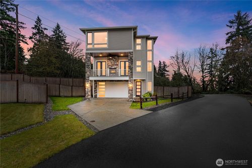 19 95th Ave E, Edgewood, WA, 98371-2541 | Card Image