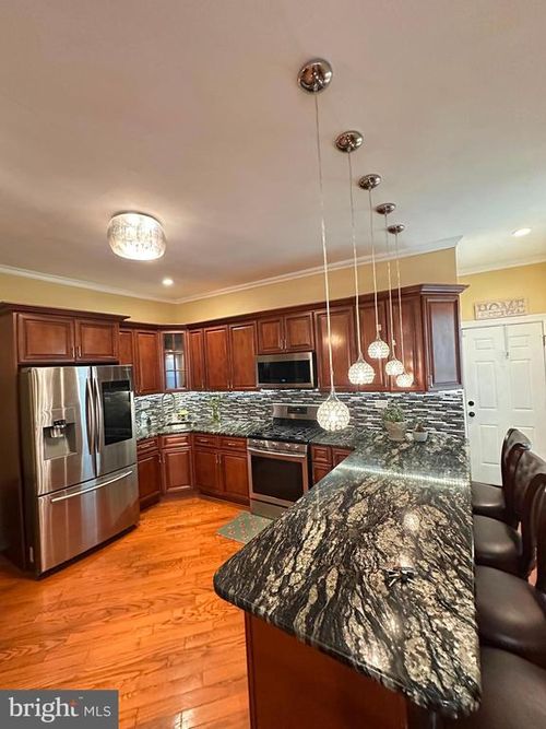 717 Hamilton Ave, Trenton, NJ, 08629-1912 | Card Image