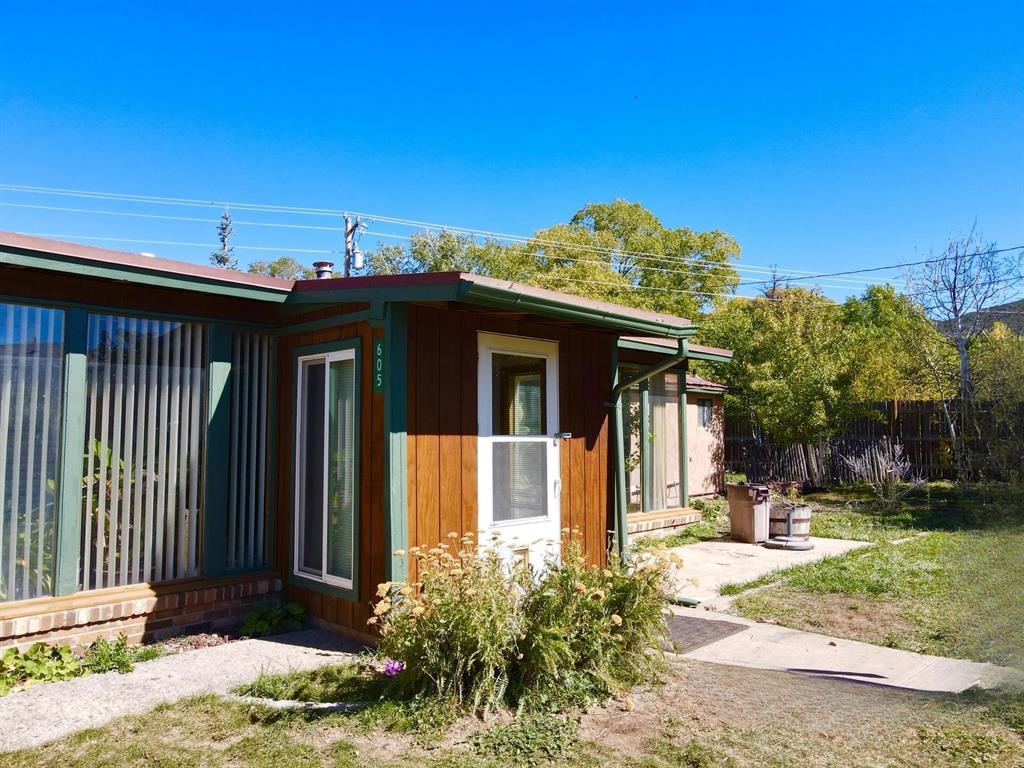 Chapel Ln, Taos, NM 87571