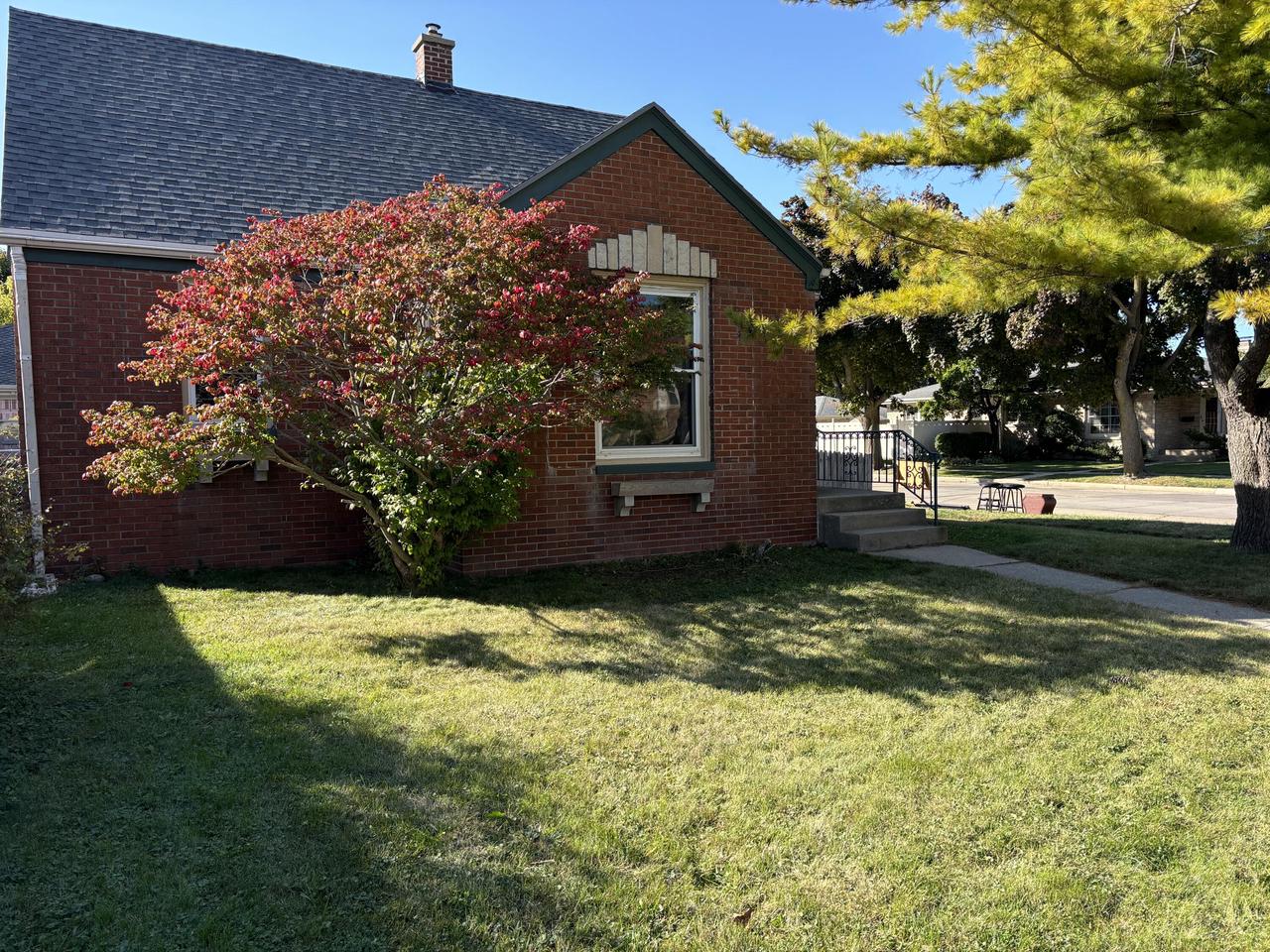 Erie St, Racine, WI 53402