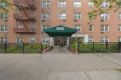 5k-600 Locust St, Mount Vernon, NY, 10552-2624 | Card Image