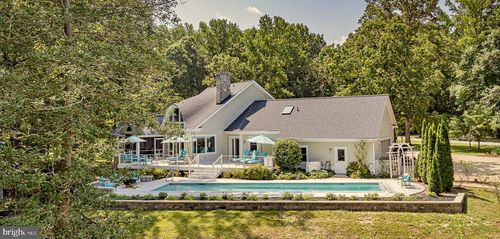 230 Breezy Pt, White Stone, VA, 22578-2400 | Card Image