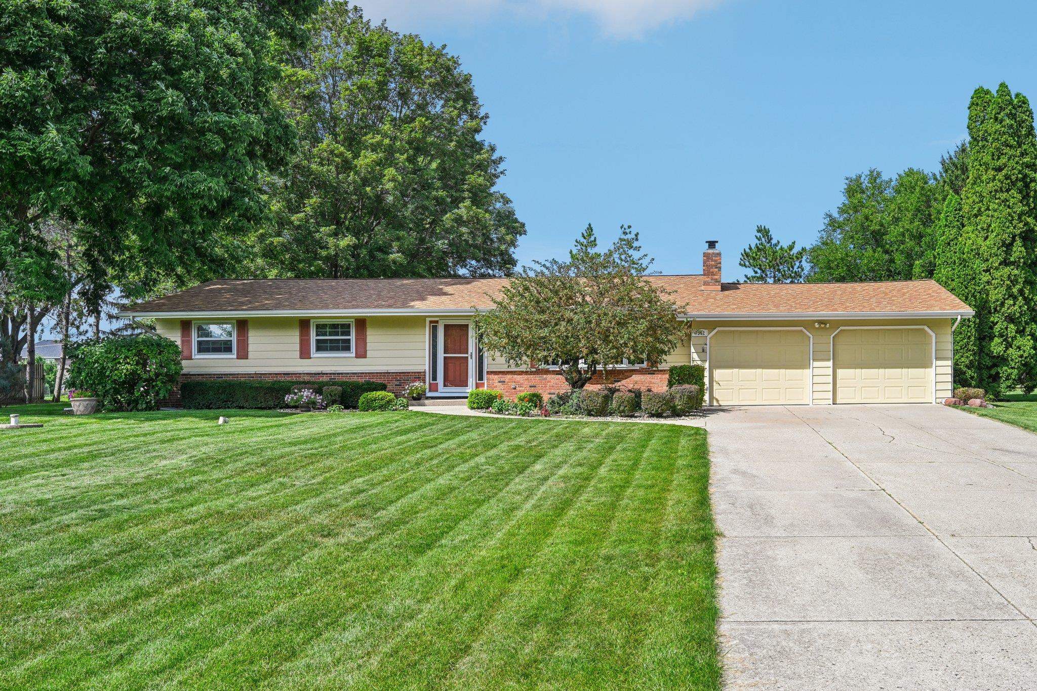 Pioneer Pl, Verona, WI 53593