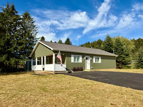 82 County Road, Eastport, ME, 04631 | Card Image