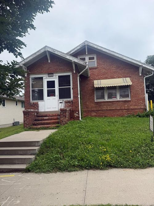 320 1st Ave N, Fort Dodge, IA, 50501-3742 | Card Image