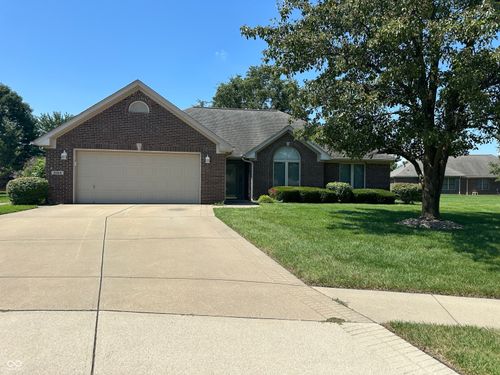 3164 Potomac Ct, Columbus, IN, 47203-3387 | Card Image