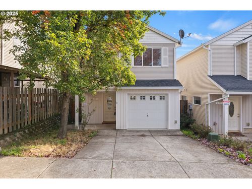 681 Se 148th Ave, Portland, OR, 97233-2582 | Card Image