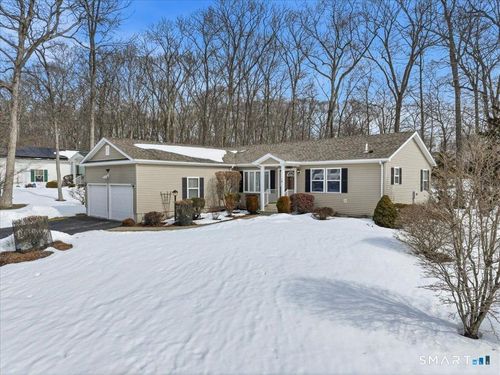 18 Hillcrest Dr, Uncasville, CT, 06382-2060 | Card Image