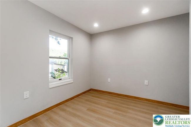 226 Fern St, House other with 4 bedrooms, 2 bathrooms and null parking in Jim Thorpe PA | Image 20