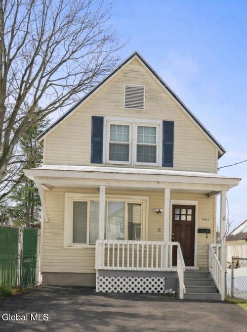 1064 Hegeman St, Schenectady, NY, 12306-4407 | Card Image