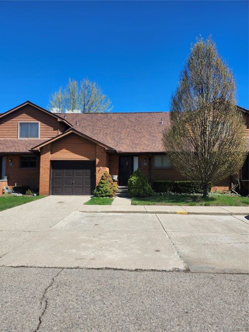 3668 Old Creek Rd, TROY, MI, 48084-1669 | Card Image