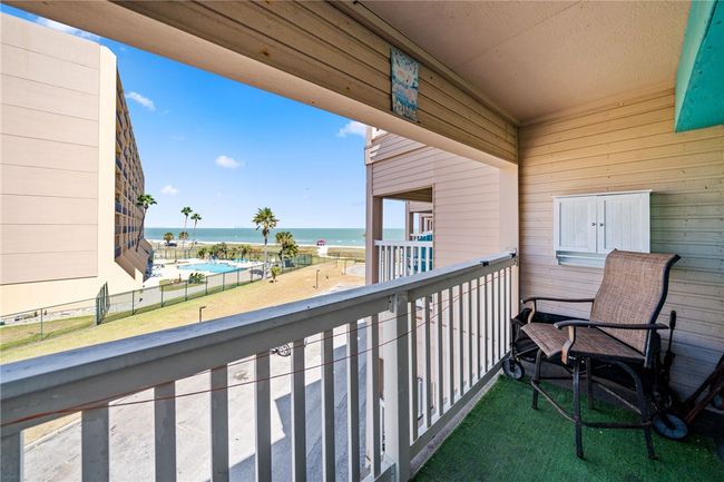 Balcony | Image 15