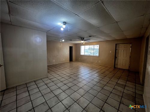 7-1410 Marlton St, San Marcos, TX, 78666-2611 | Card Image