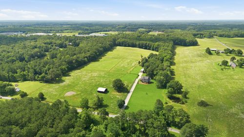 1955 Trace Creek Rd, Mc Ewen, TN, 37101-5441 | Card Image