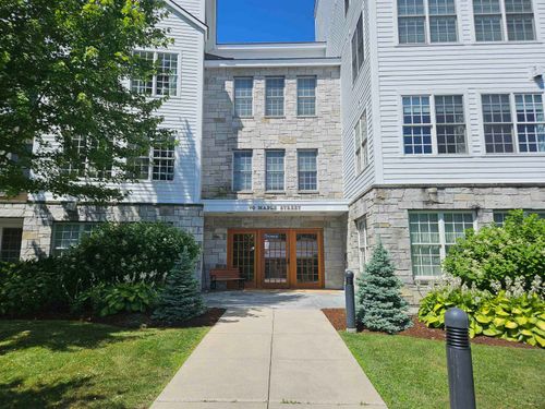 unit-108-70 Maple St, Middlebury, VT, 05753-1242 | Card Image