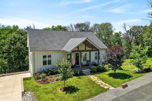 193 Wilson Cir, Smithville, TN, 37166-6503 | Card Image