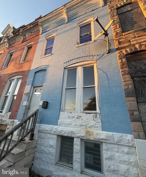 2040 Walbrook Ave, BALTIMORE, MD, 21217-1245 | Card Image