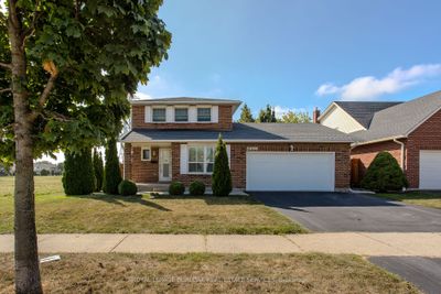 2090 Deer Run Ave, House other with 3 bedrooms, 3 bathrooms and 4 parking in Burlington ON | Image 2