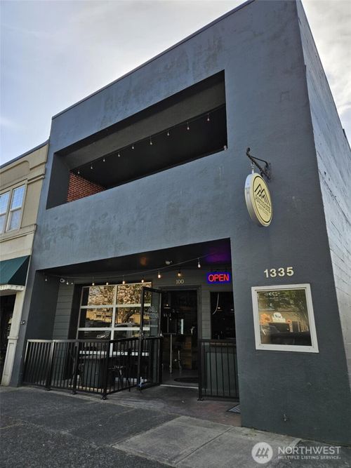 1335 14th Ave, Longview, WA, 98632-3701 | Card Image