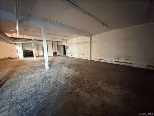 218 Front St, Hempstead, NY, 11550-3816 | Card Image