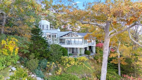 23 Ocean St, Manchester, MA, 01944-1532 | Card Image