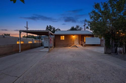 231 55th Street Nw, Albuquerque, NM, 87105 | Card Image
