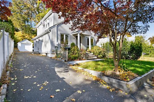 62 Mccouns Ln, Oyster Bay, NY, 11771-3106 | Card Image