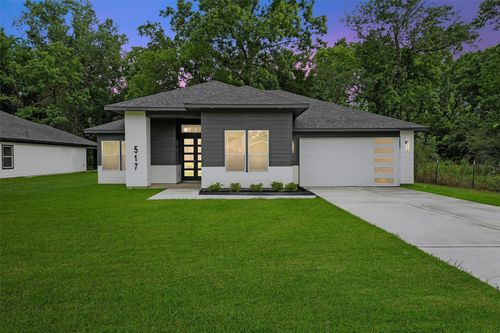 517 Lovers Ln, Dayton, TX, 77535-9229 | Card Image