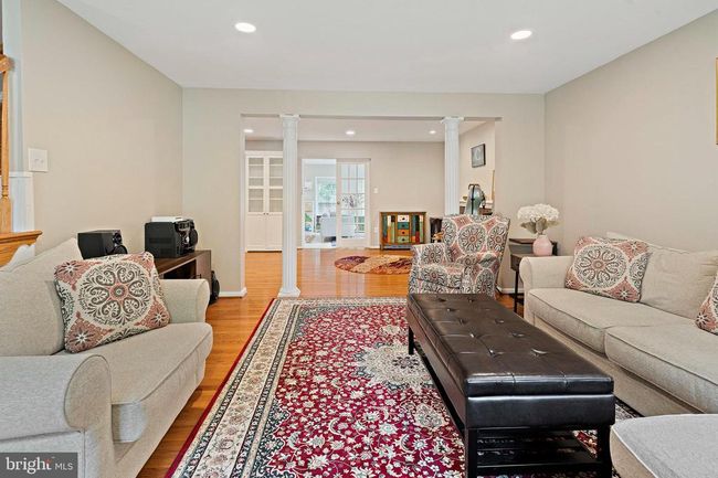 9220 Burnetta Dr, House other with 4 bedrooms, 4 bathrooms and null parking in ANNANDALE VA | Image 11