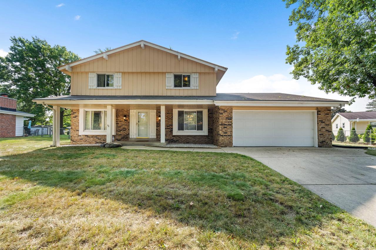 School Dr, Waukesha, WI 53189