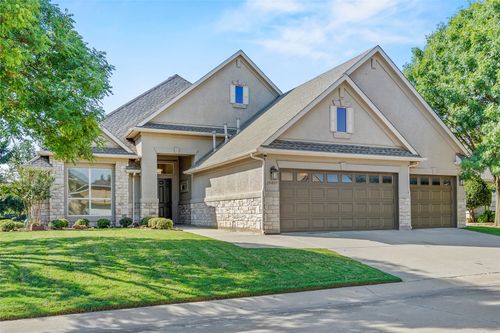 10409 Countryside Dr, Denton, TX, 76207-6607 | Card Image