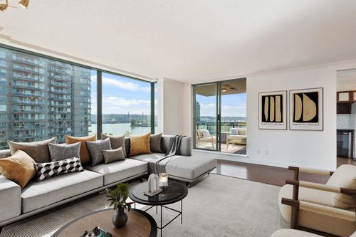 801-8 Laguna Crt, New Westminster, BC, V3M6M6 | Card Image